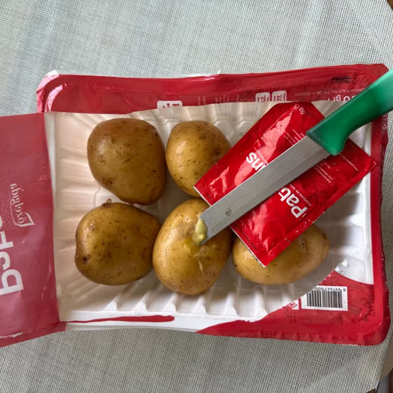 File Market’te Bebek Patates Paketi Şişti Ve Kötü Koku