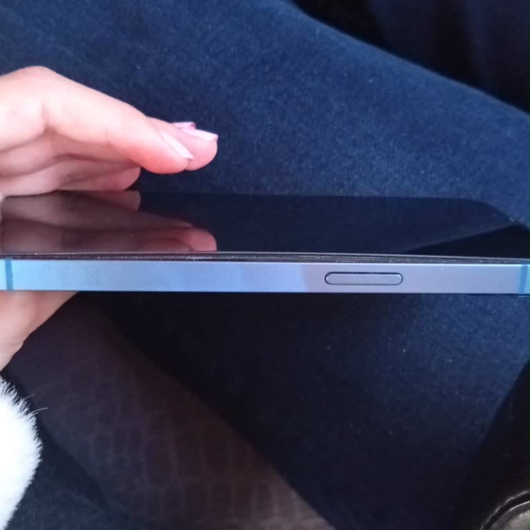 İPhone 13 Batarya Şişmesi Nedeniyle Ücretsiz Değişim Talebi