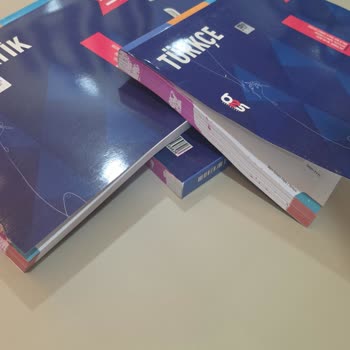 Uğur Kurs’ta Mürekkep Lekeli Kitaplar Gönderildi, Yenisi İsteniyor