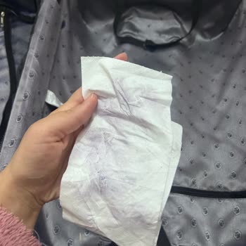 FLO Mağazacılık Ve Pazarlama AŞ Kararına Uymayarak Ek Ücret Talep Ediyor