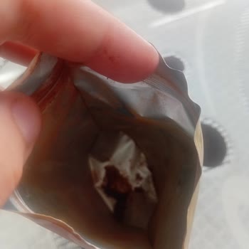 Nemli Ve Topaklanmış Nescafé Gold Ürünü İçin Değişim Talebi