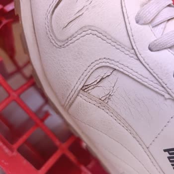 Ürün Çatlaması Ve İade Reddi: Puma Ayakkabısının Kısa Sürede Bozulması
