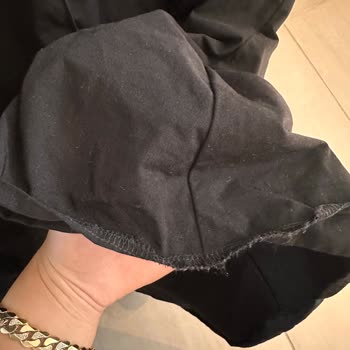 Yüksek Fiyatlı Twist Pantolonu İlk Giyimde Dökülüp Dikişleri Açıldı