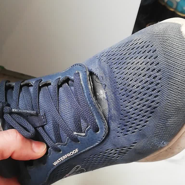 Waterproof Skechers Ayakkabısının Kısa Sürede Sökülmesi Ve Garanti Reddi