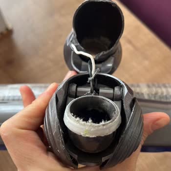 Dyson SV25 Süpürgenin Kırılan Başlığı Ve Çatlayan Borusu İçin Garanti Reddi