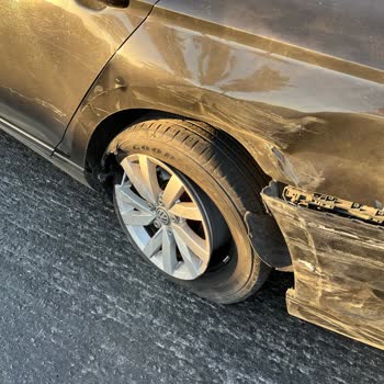 Antalya'daki Seal Otomotiv'de 30 Gün Onarım Beklemesi Ve 110.000 TL Masraf Talebi