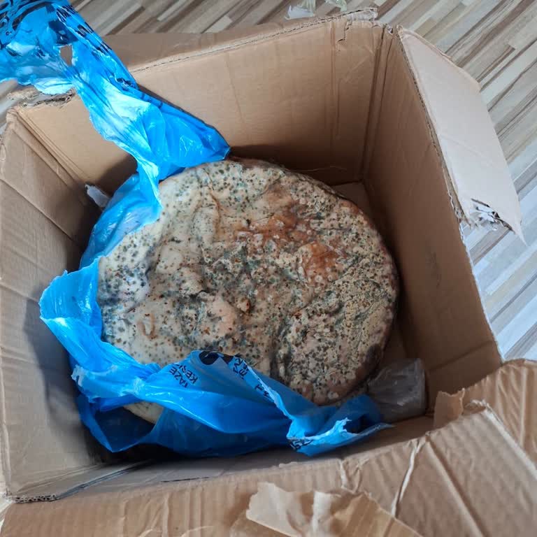 Yurtiçi Kargo Geciken Teslimat Ve Bozulabilecek Gıdalar İçeren Kargonun Şubede Bekletilmesi