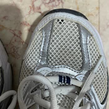 Beymen’de Az Kullanılmış New Balance Ayakkabısının Filesi Yırtıldı Ve Açıklama Almadan Reddedildi