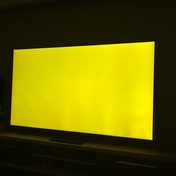 Samsung UE75CU8500UXTK Televizyonda Görüntü Bulutlanması Ve Işık Süzmesi Sorunu Servis Cevabı Yok