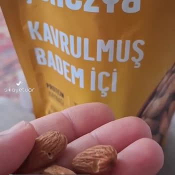 Çerezya Kurt Delikli Badem