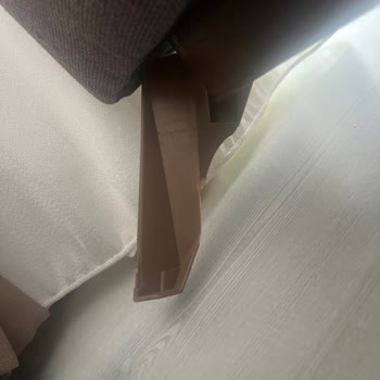 Enza Home Kırılan Koltuk Ayağı İçin Servis Ücreti Ödemeden Parça Gönderimi Talebi