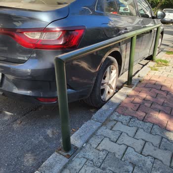 Gaziosmanpaşa Belediyesi Park Demiri Nedeniyle Araç Hasarı Ve Güvenlik İhlali