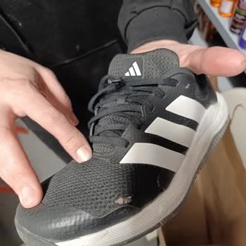 Adidas Ayakkabısındaki File Yırtılması Garanti Kapsamına Alınmadı