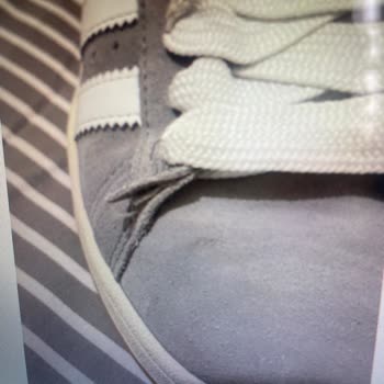 Adidas Mağazasında Kısa Sürede Açılan Dikiş Ve İç Tüylenme Sorunu