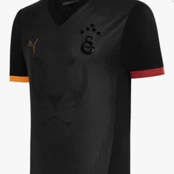 Puma Galatasaray Formasındaki Üretim Hatası Ve Görsel Uyuşmazlığı İçin Değişim Talebi