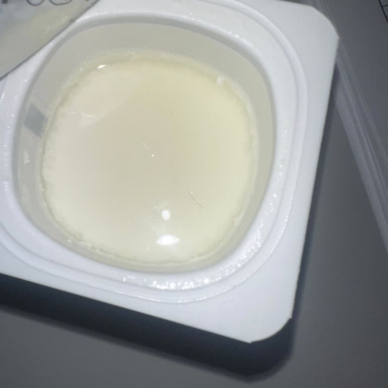 Migros'tan Alınan Activia Yoğurdunda Saç Görüldü: Hijyen Sorunu