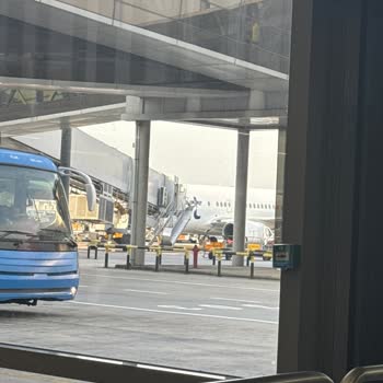 Ajet Uçuş Kapısının Erken Kapanması Sonrası Yardımsız Kalan Yolcular