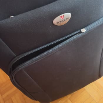 AJet Damaged My Suitcase and Refused to Replace It