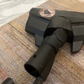 Bosch Unlimited Dikey Süpürge Parçası Kırıldı; Ücretsiz Tamir Talep Ediyorum