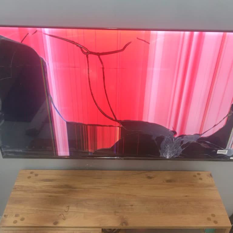 Kırık Televizyon Teslimatı Ve Vatan Bilgisayar'ın Geciken Çözümü