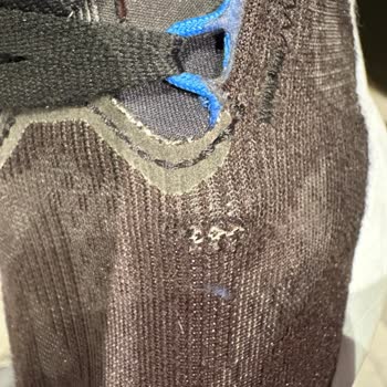 Asics Nova Blast 5 Ayakkabısındaki Görünür Delikler Ve Reddedilen İade Talebi