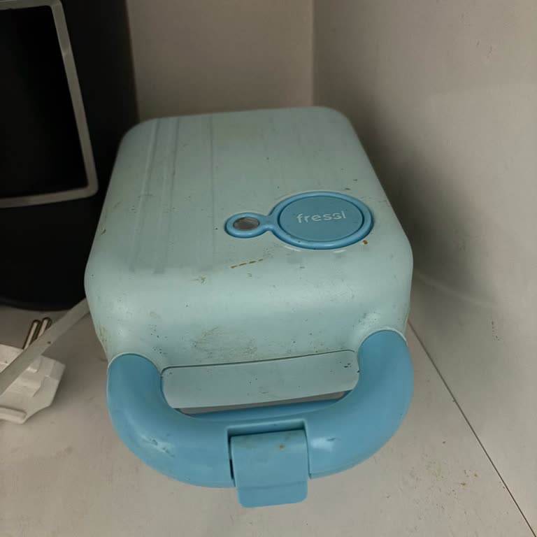 Fressi Tost Ve Waffle Makinesinin Elektrik Şalterini Attırması Ve Garanti Talebi