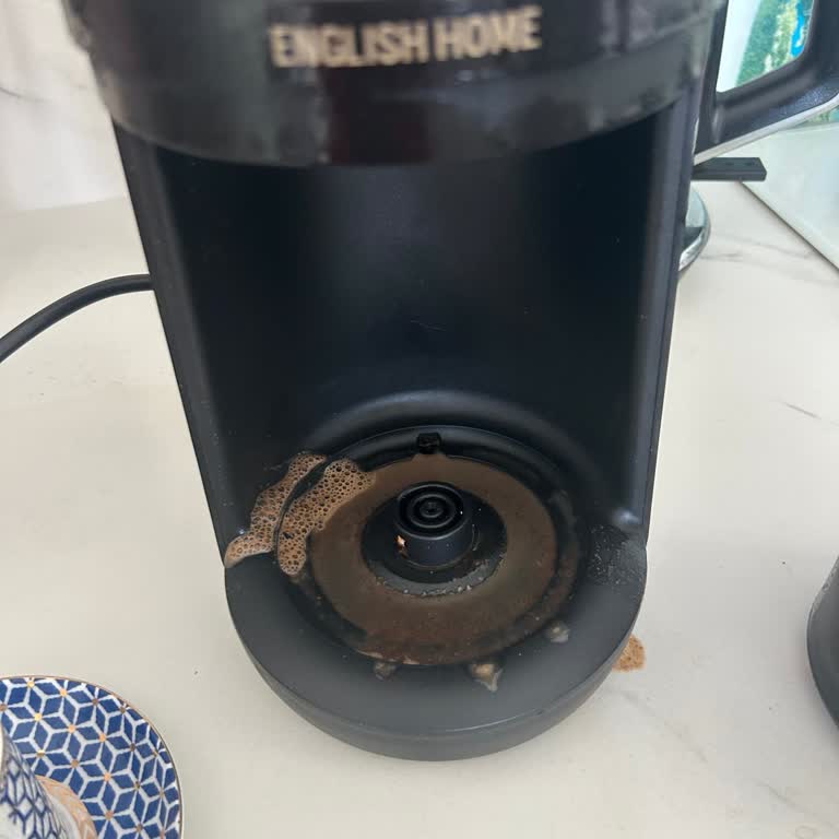 English Home Kahve Makinesinde Sürekli Taşma Ve İade Talebi