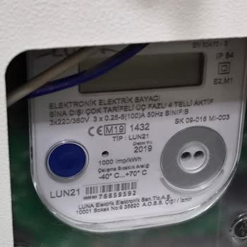 İzmir Bornova’da Gediz Elektrik’te Yanlış Mühür Takılması Ve Elektriksiz Kalma Şikayeti