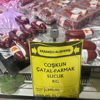 Et Reyonunda Böcek Görüldü: Hijyen İhmaline Şikayet