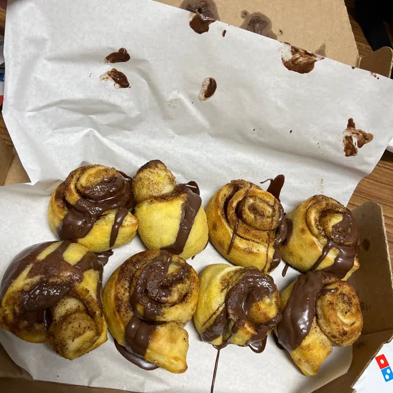 Domino’s Şubesinde Ücretli Ekstra Çikolata Az Görüldü, Yeniden Gönderim Talebi