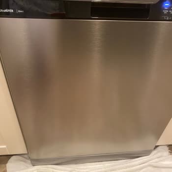 Arçelik Bulaşık Makinesinde Su Kaçırma Ve Elektrik Tehlikesi Nedeniyle Değişim Talebi