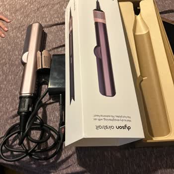 Dyson Airstrait Saç Düzleştiricisinde Koruma Kabı Eksikliği