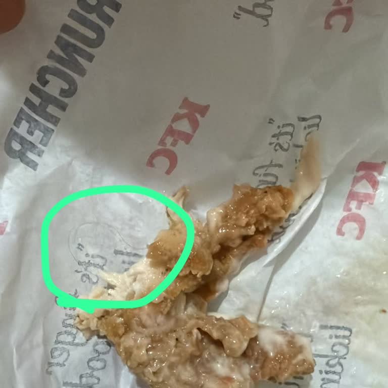 KFC Bağlarçeşme Şubesinde Hijyen İhlali: Uzun Kıl