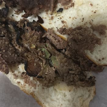 Arby's Cennet Şubesinde Bozulmuş Biftek Sandviç Ve Acı Patates Şikayeti
