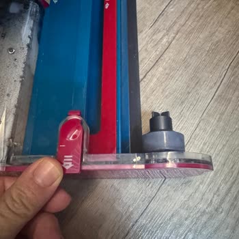 Dyson Submarine V15 Su Tankı Kilit Arızası İçin Ücretsiz Değişim Talebi