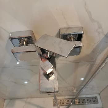ECA Banyo Bataryalarında Filtre Eksikliği Nedeniyle Kontrolsüz Su Akışı