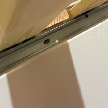 IKEA Ümraniye Hemnes Divan Vida Sorunu Ve Ücretsiz Garanti Onarımı