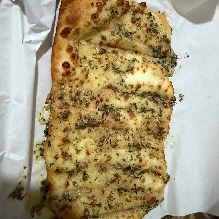 Domino’s Batman Şubesinde Bol Peynirli Ekmek Gramajı Eksik