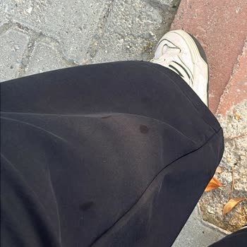 Bershka Eşofmanında İlk Yıkamada Yağ Lekesi Sorunu Ve Değişim Talebi
