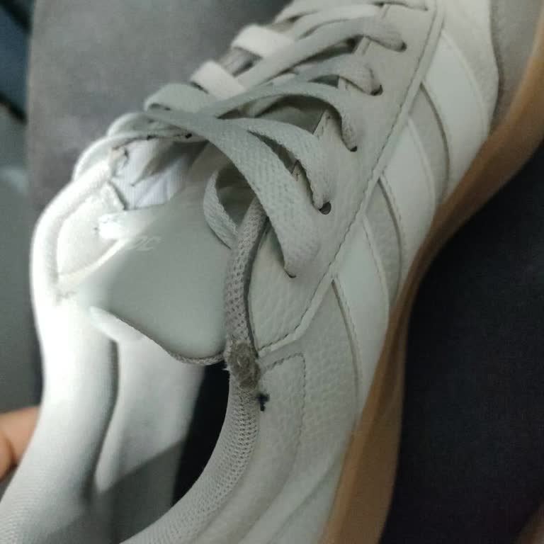 Adidas Breaknet 3.0 Ayakkabısının Yan Kısmında Yırtılma Ve Garanti Reddi