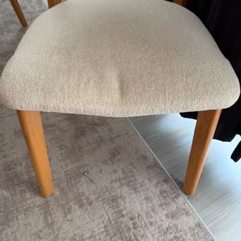 Sandalyelerdeki Ayak Çatlakları Ve Garantili Değişim İsteği