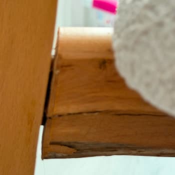 Sandalyelerdeki Ayak Çatlakları Ve Garantili Değişim İsteği