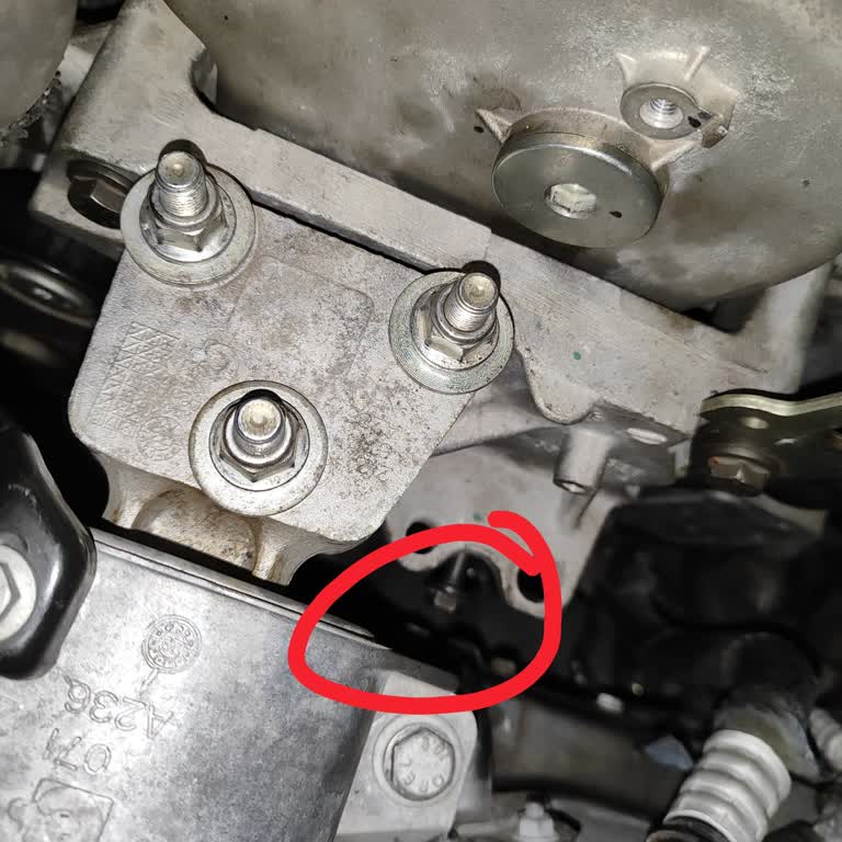 Haliç Oto Bakırköy'de Yapılan İşçilik Sonrası Motor Ses Sorunu Ve Kasnak Vidası Hatası