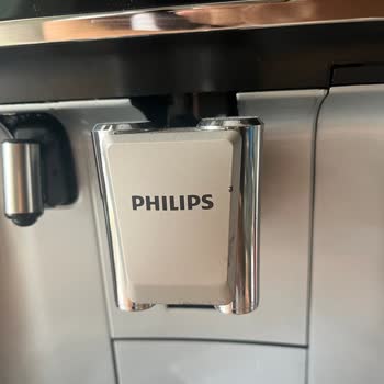 Philips Espresso Makinesinde Kısa Sürede Görünür Soyulma Ve Yetersiz Müşteri Desteği
