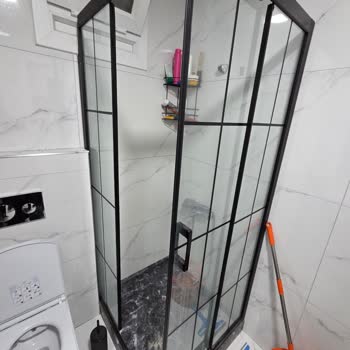 Aksigorta'dan Duşakabin Patlaması Sonrası Tam Yenileme Talebi