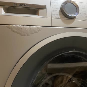 Bosch Çamaşır Makinesinin Deterjan Bölmesinde Boya Kabarması Ve Paslanma Sorunu