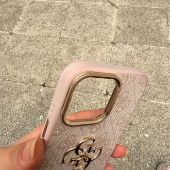 Bakırköy Gg Cover Store'da Guess Kılıfında Hızlı Renk Değişimi Ve İletişim Eksikliği