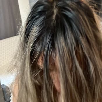 Saç Renklendirme Beklentileri Karşılamadı, Kuru Ve Kabarık Saçlar Şikayet Konusu
