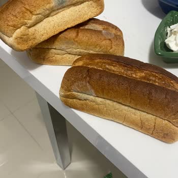 Migros’ta UNO Markalı Ekmekte Aşırı Küf, Çocuk Sağlığı Tehlikede
