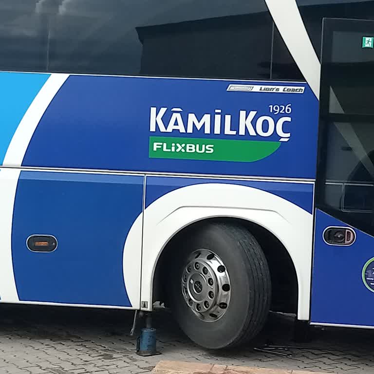 Kamil Koç Otobüsündeki Lastik Sorunu Ve 1,5 Saat Bekleme Nedeniyle İş Görüşmesi Kaçırıldı